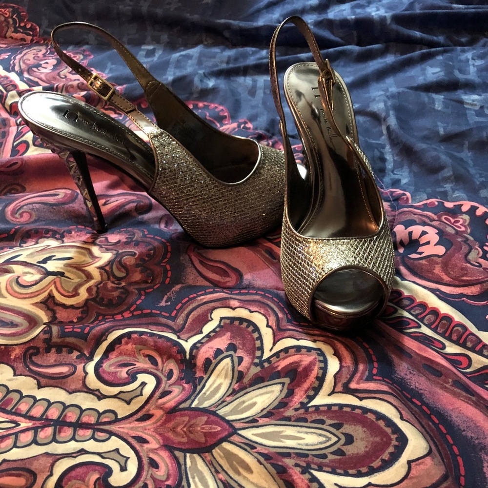 Grey/Silver sparkly heels